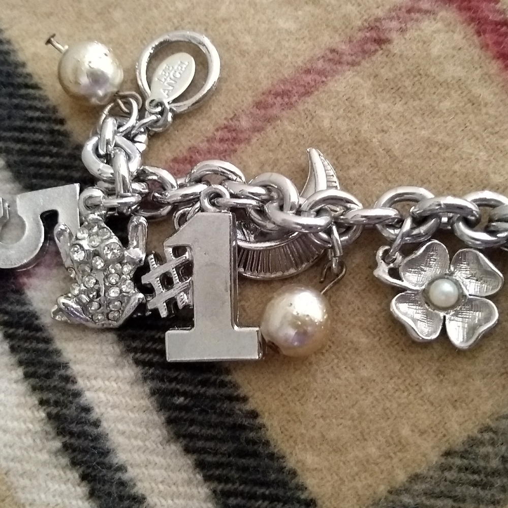 Lee Angel fun silver plate costume charm bracelet - Picture 5 of 7